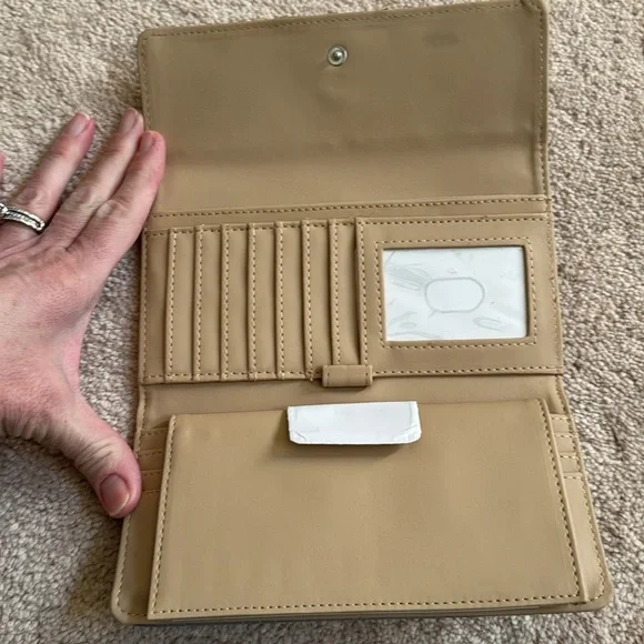 Nine West Gray Embossed Wallet NWT - Picture 3 of 6